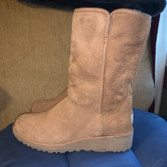 Ugg Kristin - Tan - Picture 3 of 8